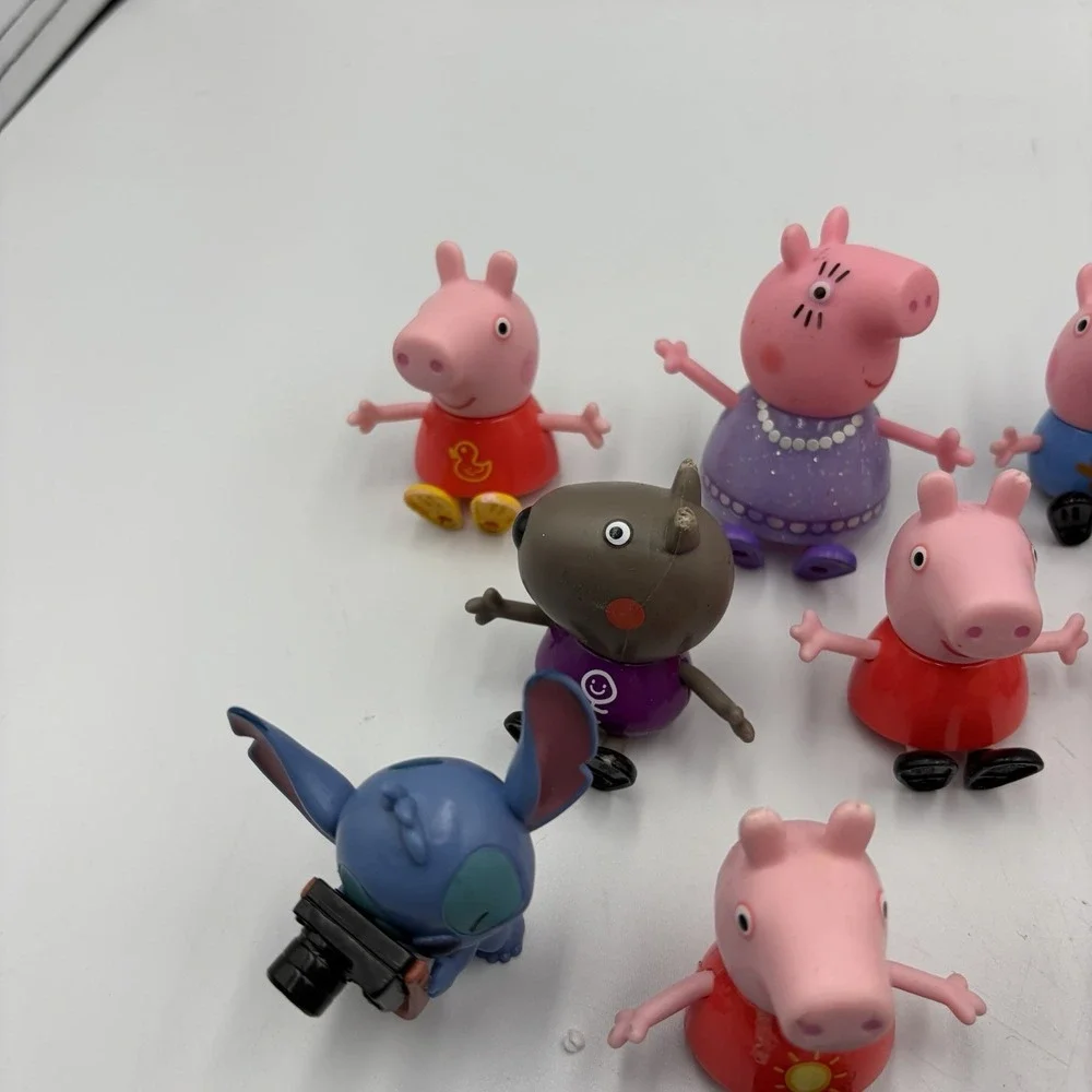 Peppa Pig & Friends Figure Lot of 21 Vacation Sports Stitch‎ Doorables Mixed